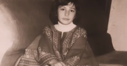 ZNATE LI KO JE DJEVOJČICA SA SLIKE? 2 puta se razvela, njene hitove svi pjevamo: NIKAD NEĆETE POGODITI