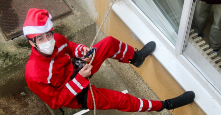 Gorska služba na originalan način dostavila novogodišnje poklone korisnicima Zavoda Pazarić