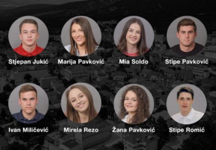 Tuga: Hiljade ljudi zapalilo svijeće u znak sjećanja na osmero tragično preminulih mladića i djevojaka