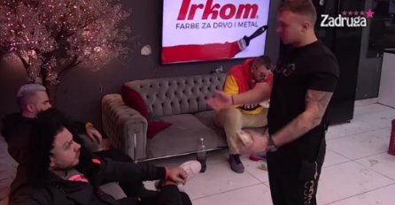 VOLIO JE SAMO DALILU, ONA JE JEDINA ISKRENA LJUBAV: Karić prišao Filipu, zbog njegovih riječi svi u nevjerici: EVO ŠTA MU JE PORUČIO (VIDEO)