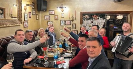 Dodik i saradnici “slave” sankcije, svira im harmonikaš iz Predsjedništva