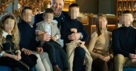 DODIK SA UNUCIMA U KRILU ČESTITAO BADNJE VEČE I BOŽIĆ: Evo šta je poručio 