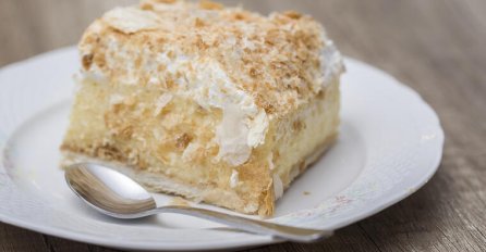 PUDING KEKS TORTA: Ništa kremastije, slađe i sočnije niste probali, a priprema se za tili čas (RECEPT)