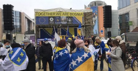 Počeli protesti u Briselu: Poručeno da je BiH multikulturalna država