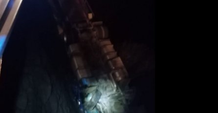 Orkanska bura prevrnula šleper u Hrvatskoj: U nesreći nastradao vozač iz BiH