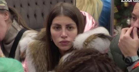 PRONALAZI SE U SVAKOJ NJEGOVOJ RIJEČI, Dalila ne prestaje da se ubacuje u Careva izlaganja: DEJANOVA REAKCIJA JE HIT (VIDEO)