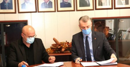 Vlada KS potpisala ugovor sa Sindikatom: Nakon 15 godina povećavamo plate radnicima