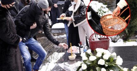 PORODICA RAŽNATOVIĆ SVAKE GODINE DONOSI OVO NA POMEN: Bez ovoga ne dolaze na njegov  grob (FOTO)