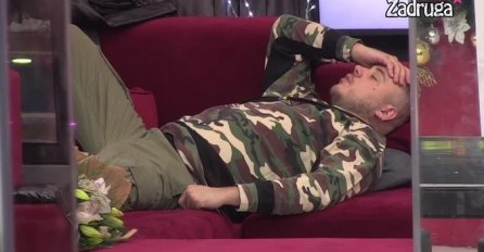 CAR PAO U OČAJ, NE MOŽE DA DOĐE SEBI: Evo šta je upravo saznao