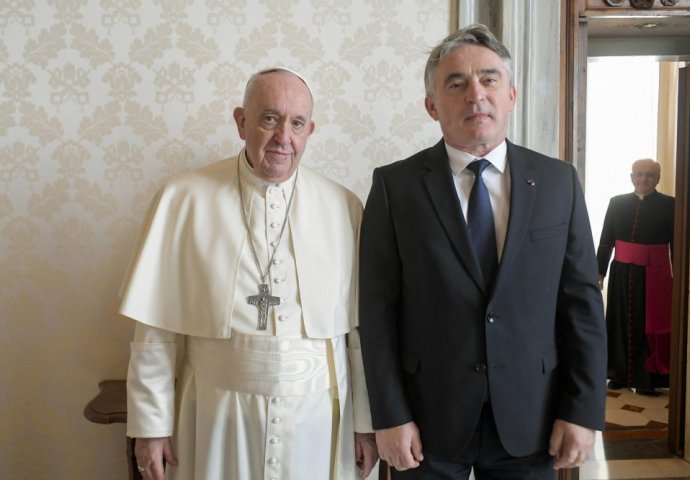 Oglasio se Papa Franjo nakon razgovora s Komšićem: "On je dobra osoba"