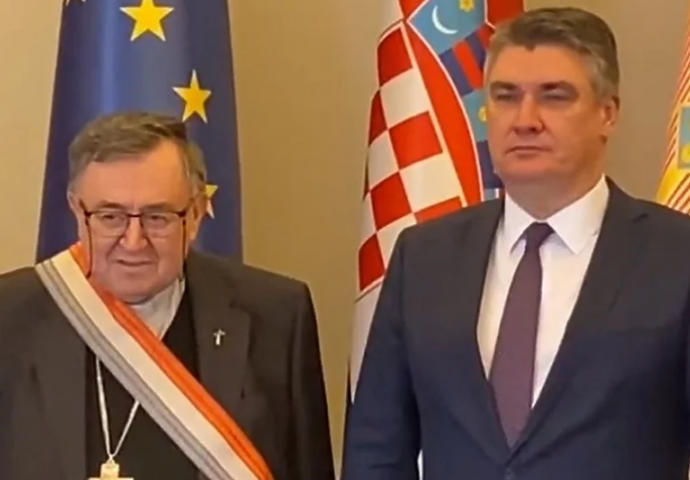 Milanović odlikovao kardinala Puljića uz sevdalinku "Tebi majko misli lete"