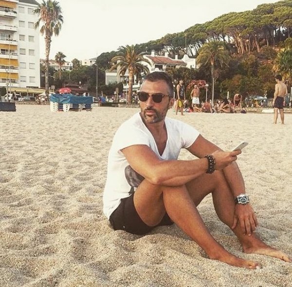 h9uk9kpturbxy9iotjhmdy2zmu4mju2mdjhmtllywm5zmixnzq1otrmny5wbmeqgaewbq