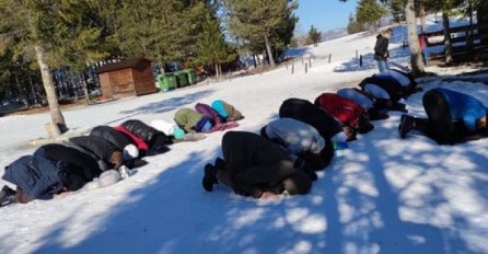 Klanjali na Trebeviću pa kažnjeni sa 100 KM: "Ovo je, možda, prvi slučaj u novijoj evropskoj historiji"