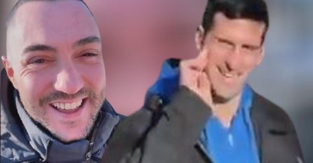 Sinoć Đokoviću ispričao vic i nasmijao ga do suza, A DANAS MU PONOVO PRIŠAO: NOVAK PONOVO PLAČE OD SMIJEHA - evo šta mu je sad rekao (VIDEO)