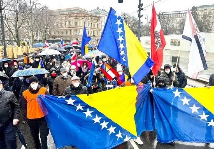 U Beču protesti za BiH: Na dijaspori je velika odgovornost, samo uz našu pomoć je promjena moguća