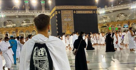 Frenkie objavio fotografiju ispred Kabe i izazvao oduševljenje pratilaca