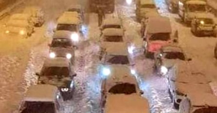 SNJEŽNA OLUJA NAPRAVILA HAOS, hiljade ljudi zatočeno u automobilima koji su se zaglavili u snijegu: Pogledajte snimke iz Grčke i Turske