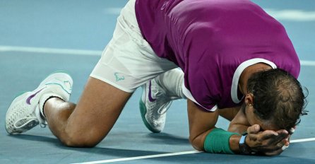 SLOMIO SE NAKON HISTORIJSKE POBJEDE! NADAL NIKAD EMOTIVNIJI: "Ne znate koliko mi je bilo teško"