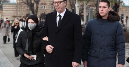 Milica i Danilo Vučić skrhani bolom, predsjednik Aleksandar sve vrijeme uz njih (FOTO)