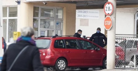 U krugu zeničke bolnice najavljen besplatan parking, ali od provedbe odluke nema ništa