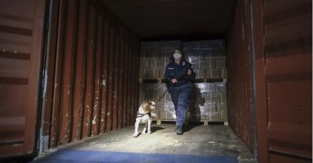 "Prije nego što shvatite što se događa, sjedite pored kriminalca"