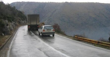 Snijeg i radovi u tunelima usporavaju saobraćaj u BiH