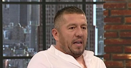 Poznati pjevač sinoć hitno primljen u Urgentni centar, u teškom stanju