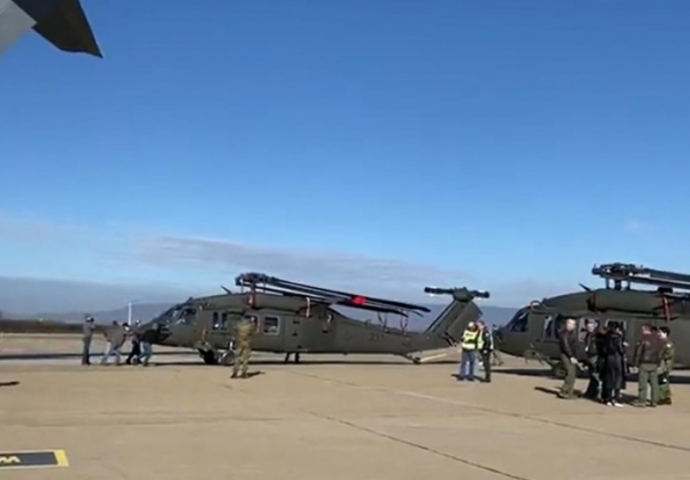 U Hrvatsku došla dva američka helikoptera Black Hawk: Stigli u transportnom avionu C-17