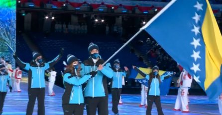 Svečanom ceremonijom otvorene ZOI: Nikolajev i Muzaferija nosili zastavu Bosne i Hercegovine