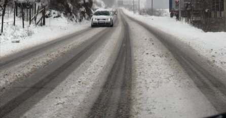 Jak vjetar stvara nanose snijega na putu