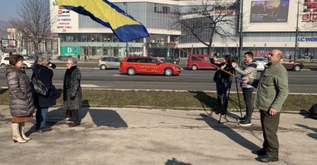 Protesti u Sarajevu: “Dino, zar je vlast vrijednija od države”