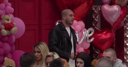 DEJAN POČEO HVALITI DRUGU DJEVOJKU, DOK JE ALEKSANDRA SJEDILA PORED: "Ima stav, stajling, drži do sebe" SAD ĆE NASTATI HAOS