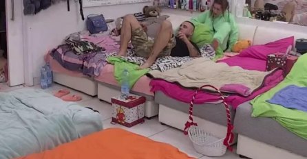 Dejan i Aleks otišli na Rajsko ostrvo za Dan zaljubljenih, A EVO ŠTA SU URADILI DALILA I CAR:  Pucaju od ljubomore, nisu mogli da se suzdrže (VIDEO)