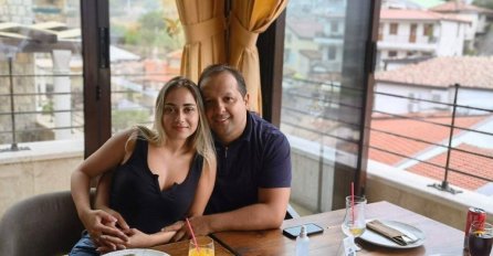 "Zvijezda Granda" REKLA "DA", pjevač priredio VJERIDBU ZA PAMĆENJE: "Ne zanima me šta će ko reći" (FOTO)