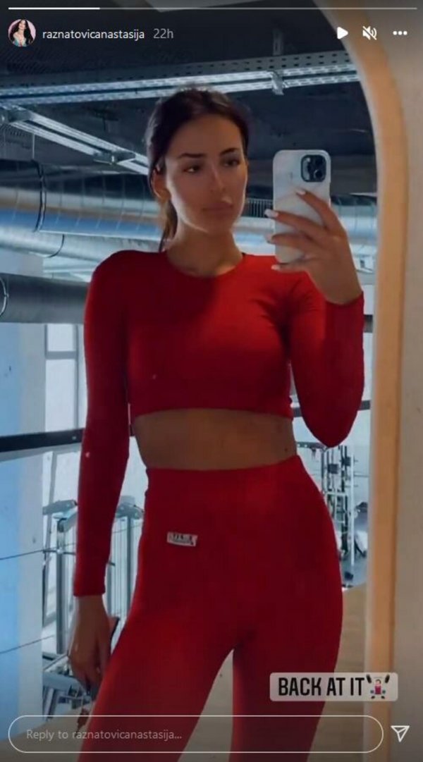 1110957-anastasijaraznatovic-ff