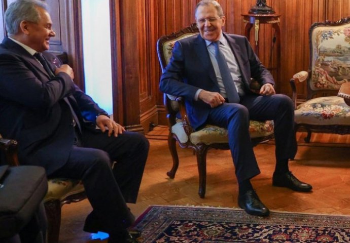 Rusija se izruguje s "danom invazije": Lavrov i Šojgu u dobrom raspoloženju