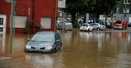 Oluja pravi haos u Njemačkoj, u Berlinu proglašeno vanredno stanje