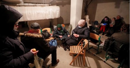 Stanovnici Kijeva noć su proveli u skloništima i podrumima. Pogledajte fotografije