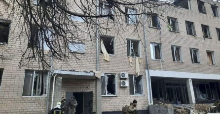 Ukrajinska policija građanima: Ako vidite osobu s crvenom oznakom odmah je prijavite!