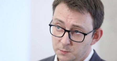 Glavašević: Dragi građani Srbije, Vučić vas je svrstao uz nasilnike. Zapamtite to