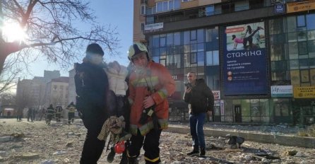 Pogledajte ulice Kijeva nakon novih ratnih napada: Ljudi bježe glavom bez obzira