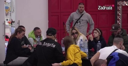 DEJAN USTAO ZA CRNIM STOLOM I ISPROZIVAO DALILU: Nastao muk, evo šta je rekao