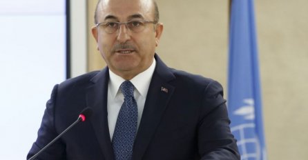Preokret ili ne: Cavusoglu pojasnio da li ruski brodovi smiju kroz Bosfor i šta će biti