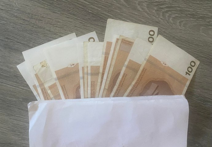 STAVITE NOVČANICU NA OVO MJESTO U KUĆI: Ovako ćete privući GOMILU PARA, evo šta tačno trebate uraditi