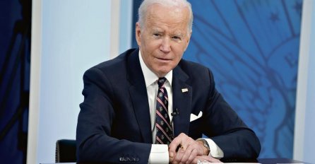 Biden se večeras obratio narodu Rusije: Napisao 4 riječi