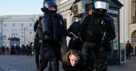 Antiratni protesti u Rusiji, uhapšeno oko 3500 ljudi