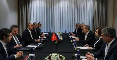 Počeo je ključan sastanak šefova diplomacije Ukrajine i Rusije