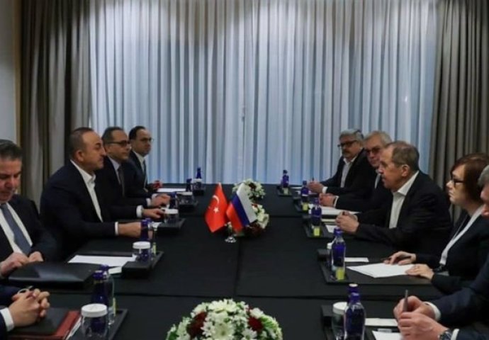 Počeo je ključan sastanak šefova diplomacije Ukrajine i Rusije