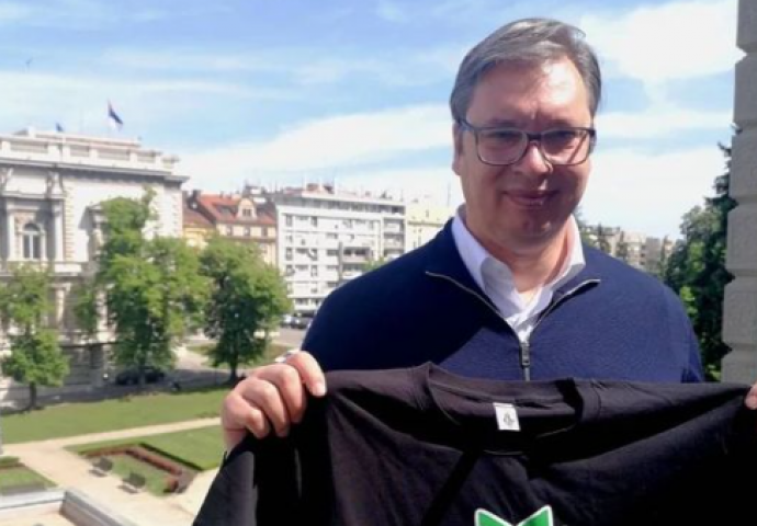 VUČIĆ OBJAVIO SLIKU: Sljedeći spot snimam u ovoj majici