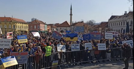 PORUKE MIRA IZ TUZLE Skup podrške Ukrajini